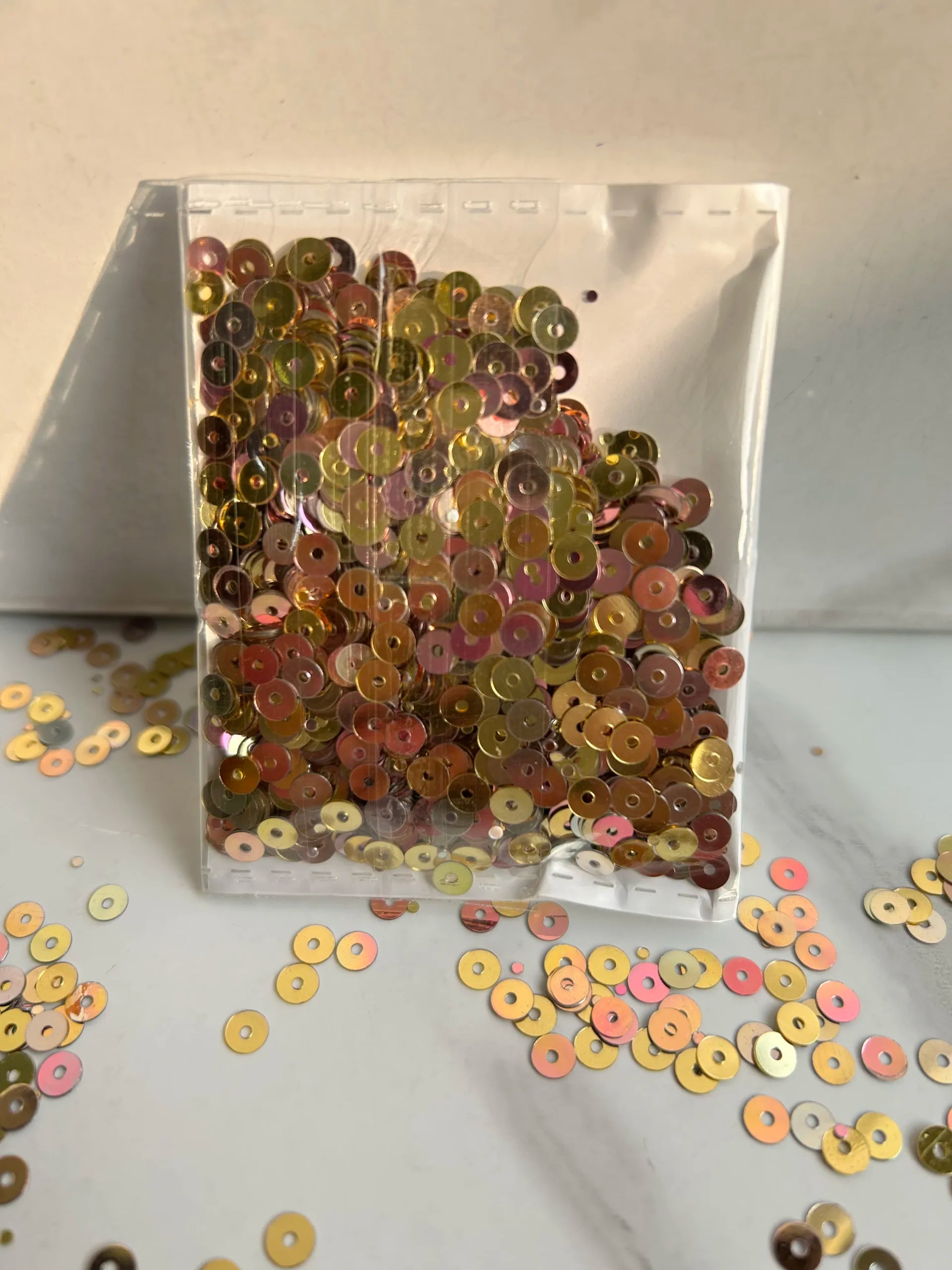 Flat-Sequins Tiger Gold ( Small)