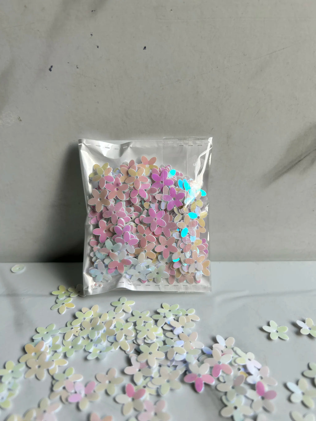 White-Multi Flower Sequins-10G