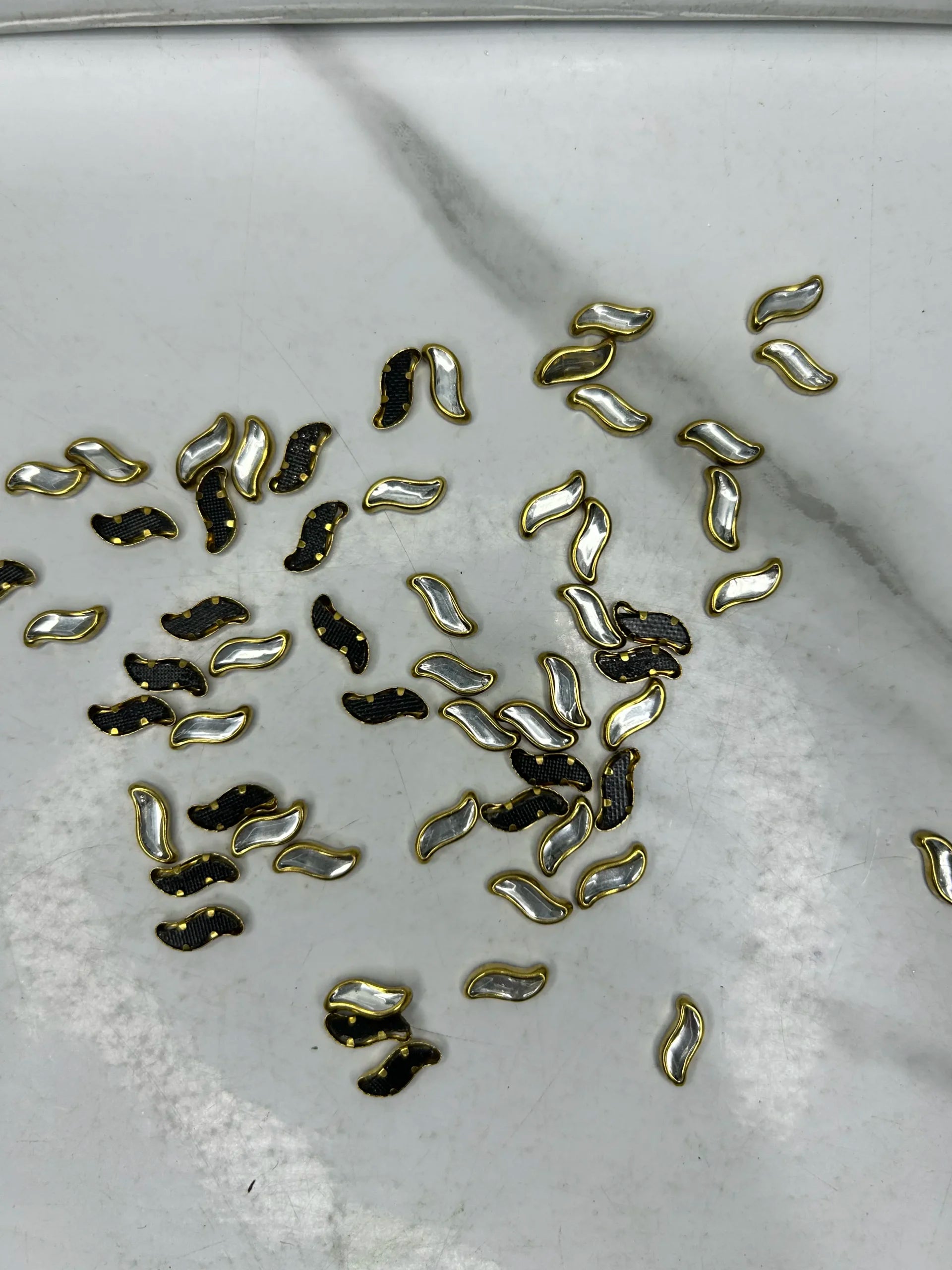 Small-S Shape Kundan (10G)