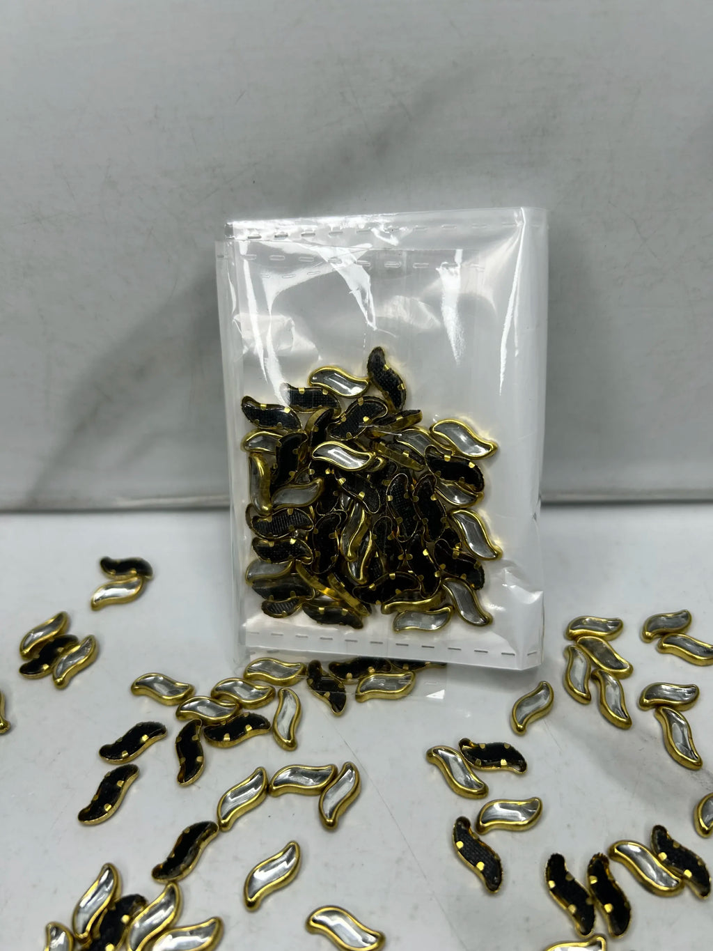Small-S Shape Kundan (10G)