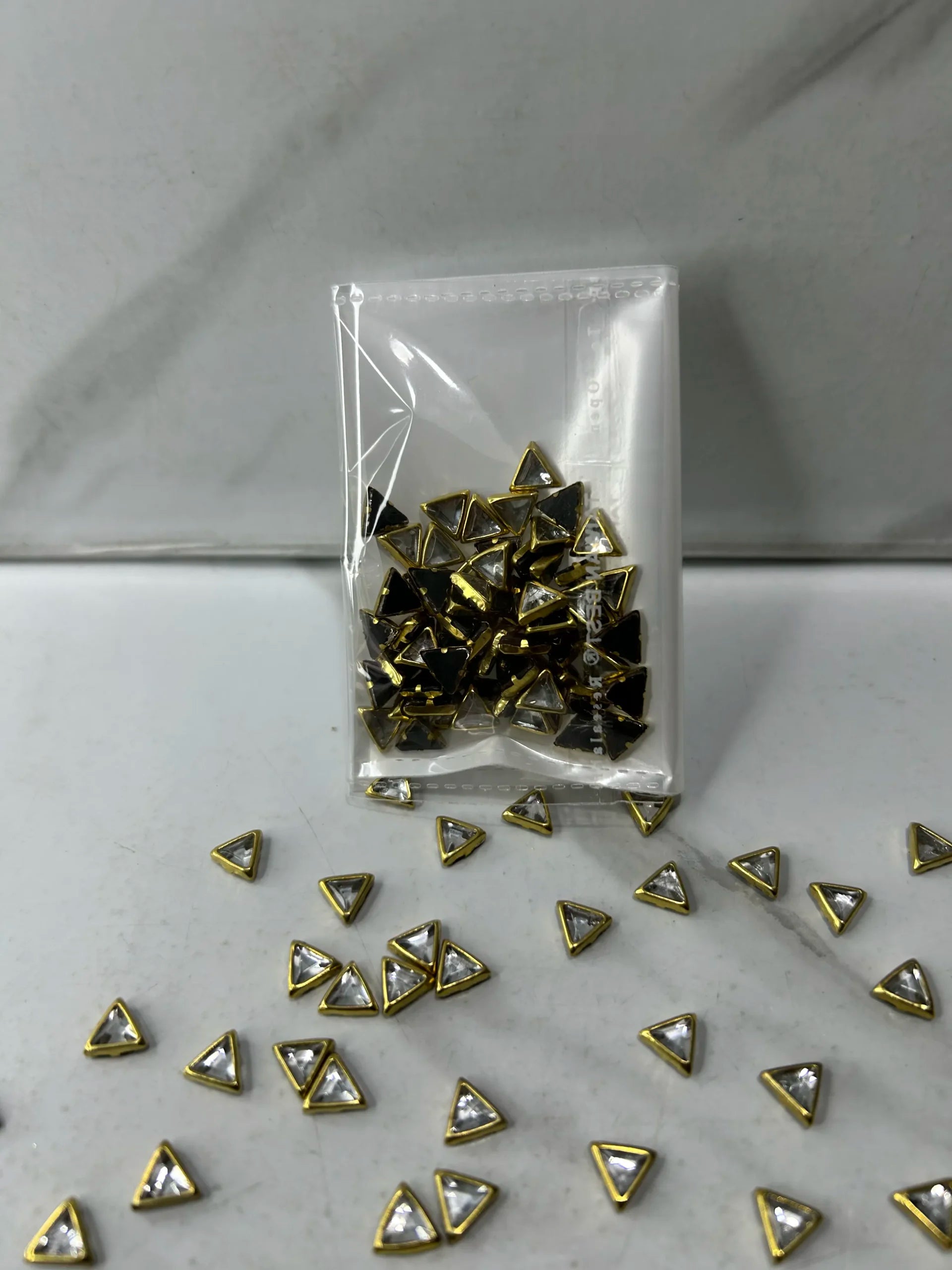 Small-Triangle Kundan (10G)
