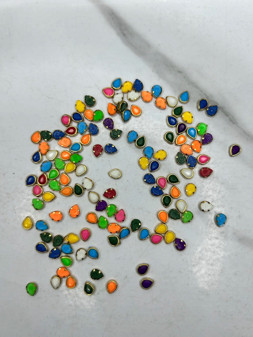 Mix-Color Drop Kundan (10G)