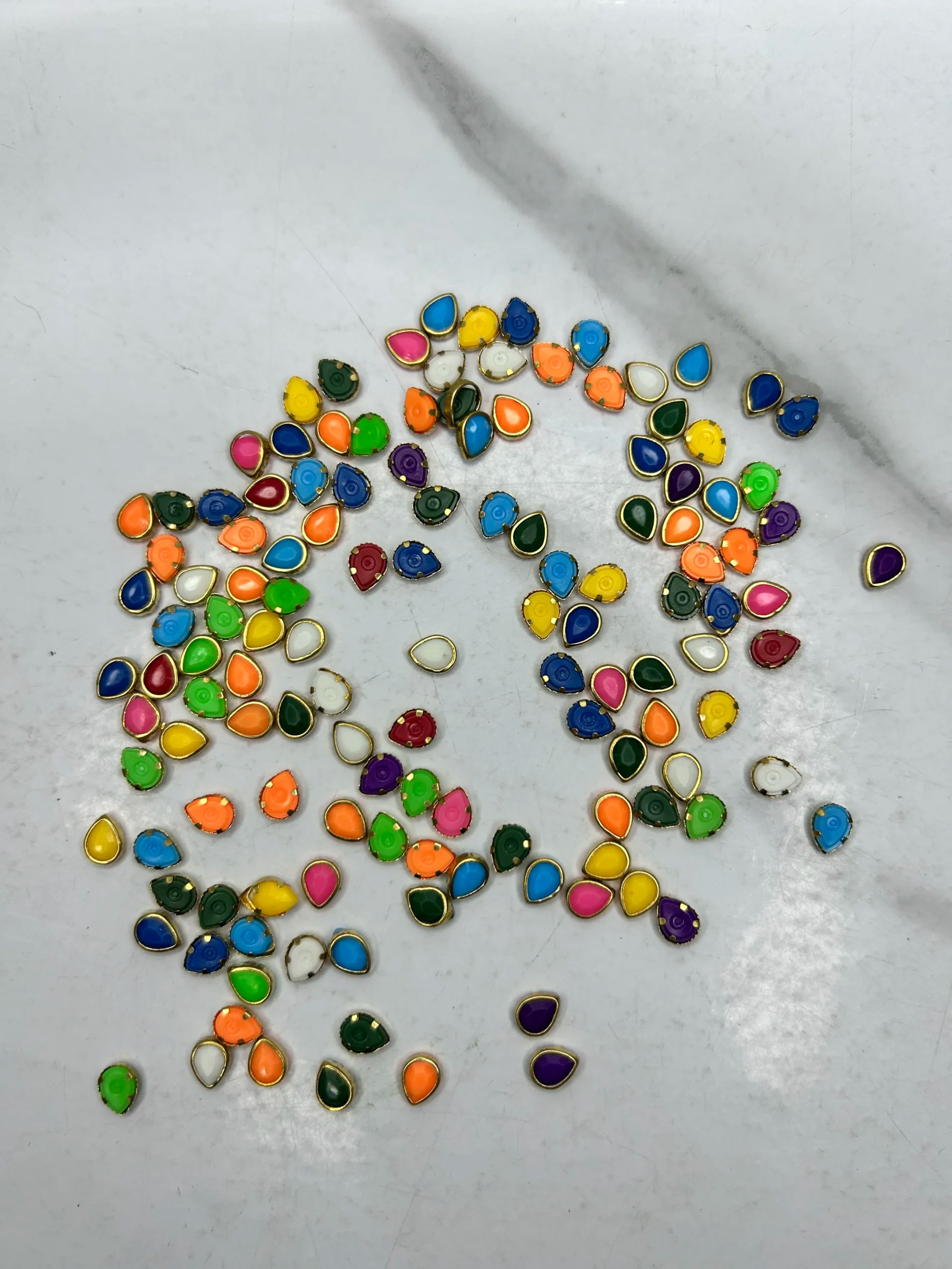 Mix-Color Drop Kundan (10G)