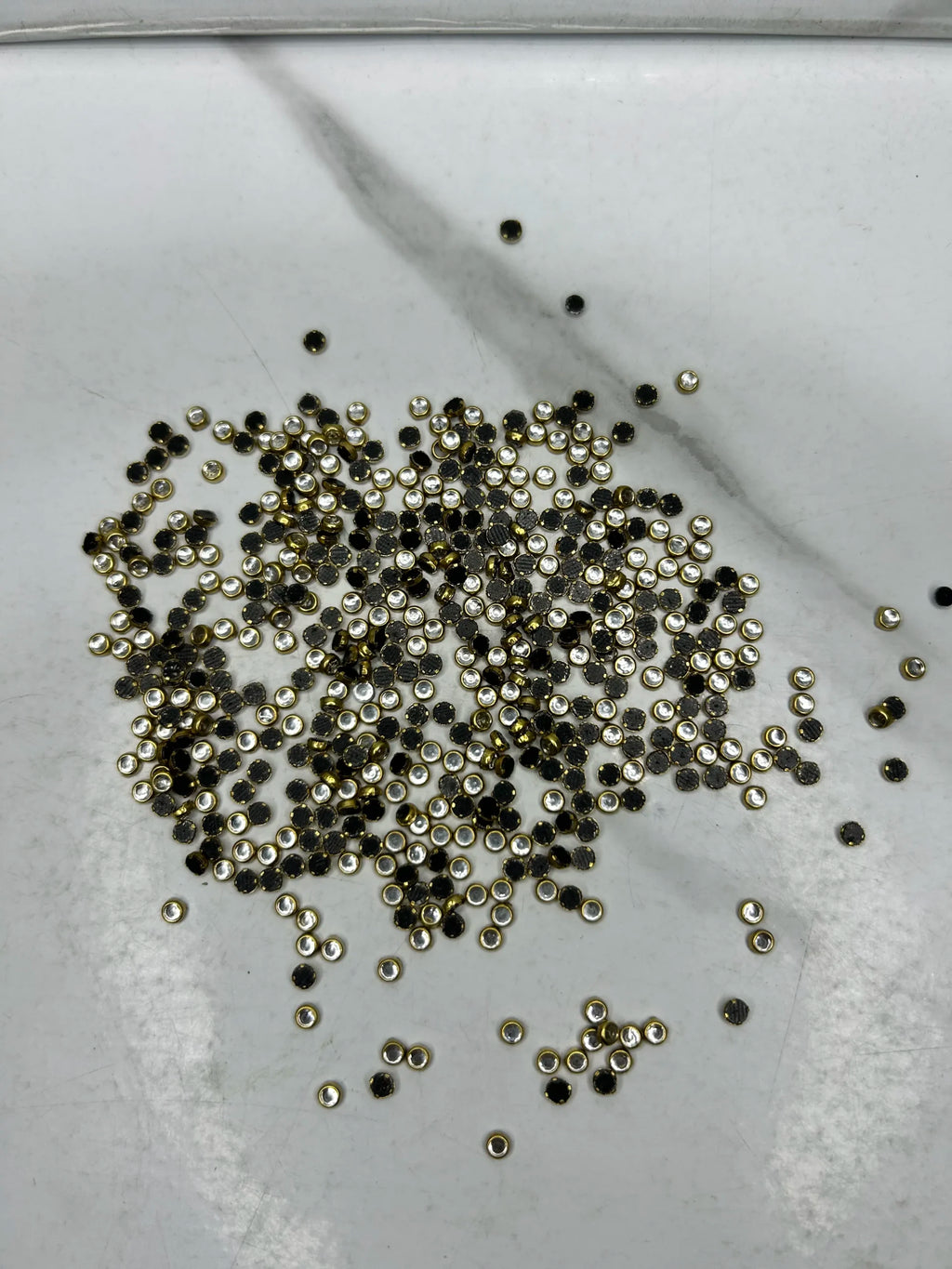 Tiny-Round Kundan (10G)