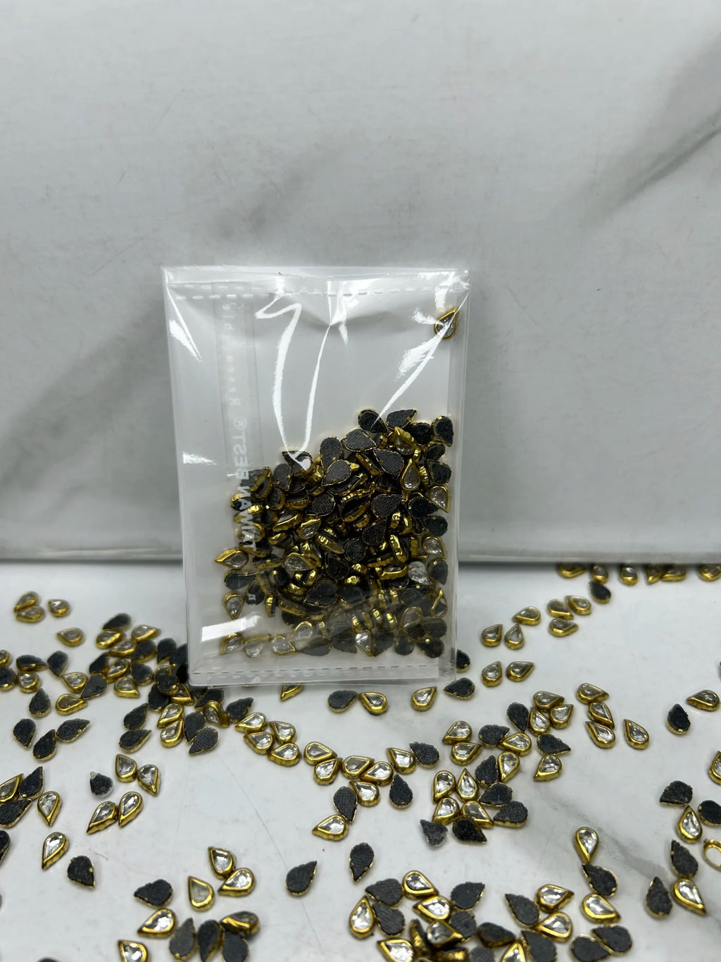 Tiny-Drop Kundan (10G)