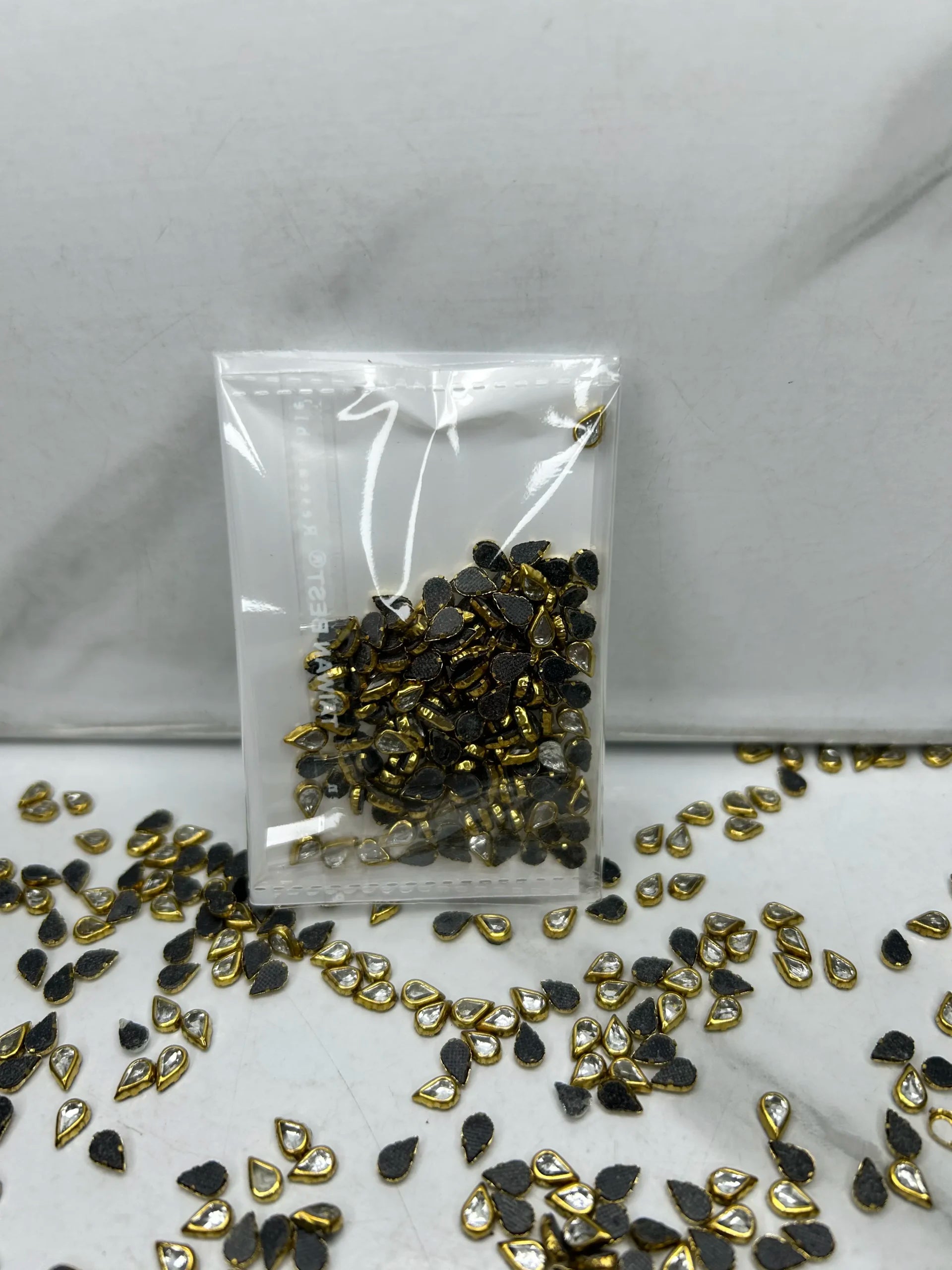 Tiny-Drop Kundan (10G)