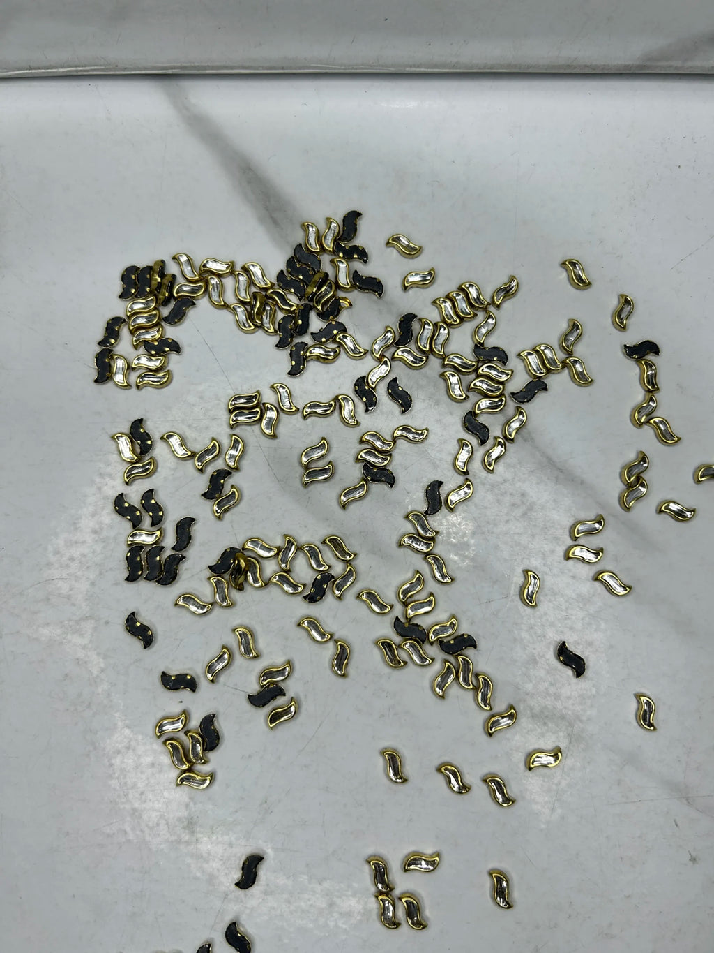 Tiny-S Shape Kundan (10G)