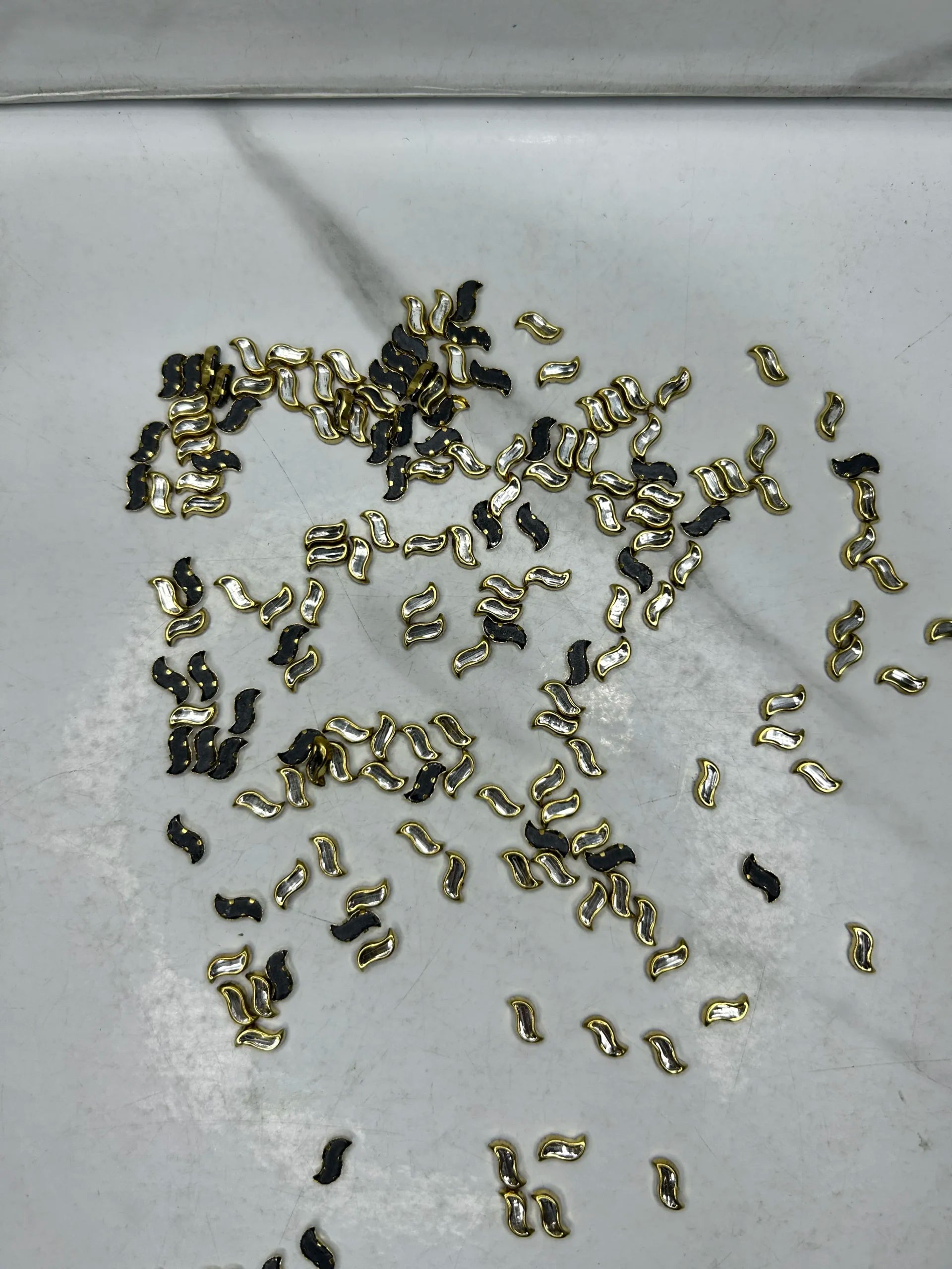 Tiny-S Shape Kundan (10G)