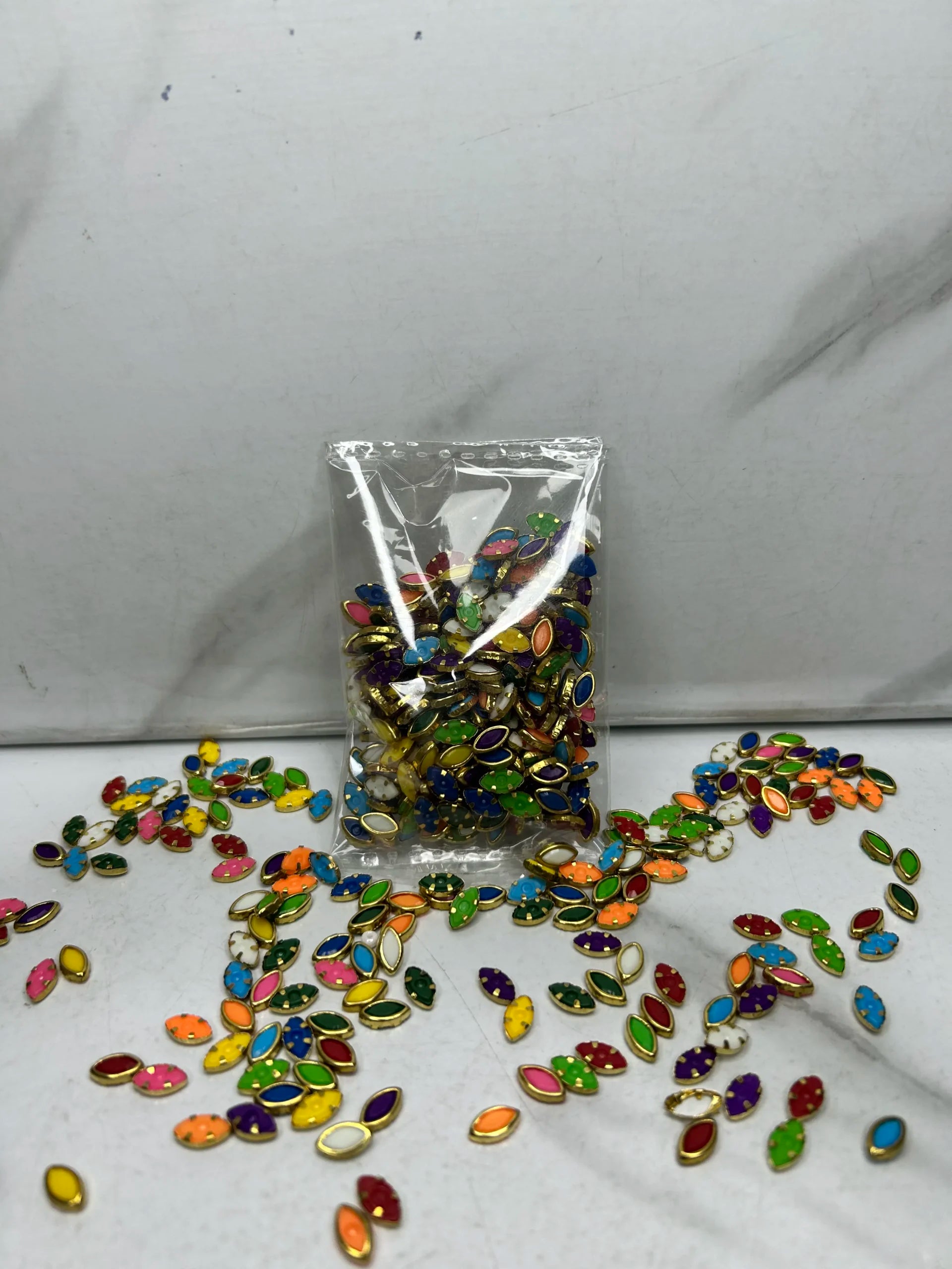 Mix-Color Leaf Kundan (10G)