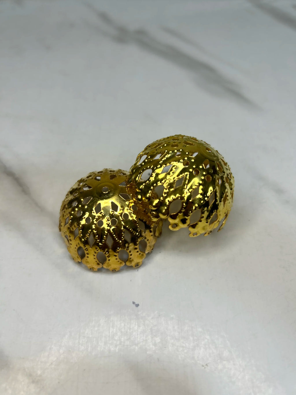 Large- Jhumka Golden (1Pair)