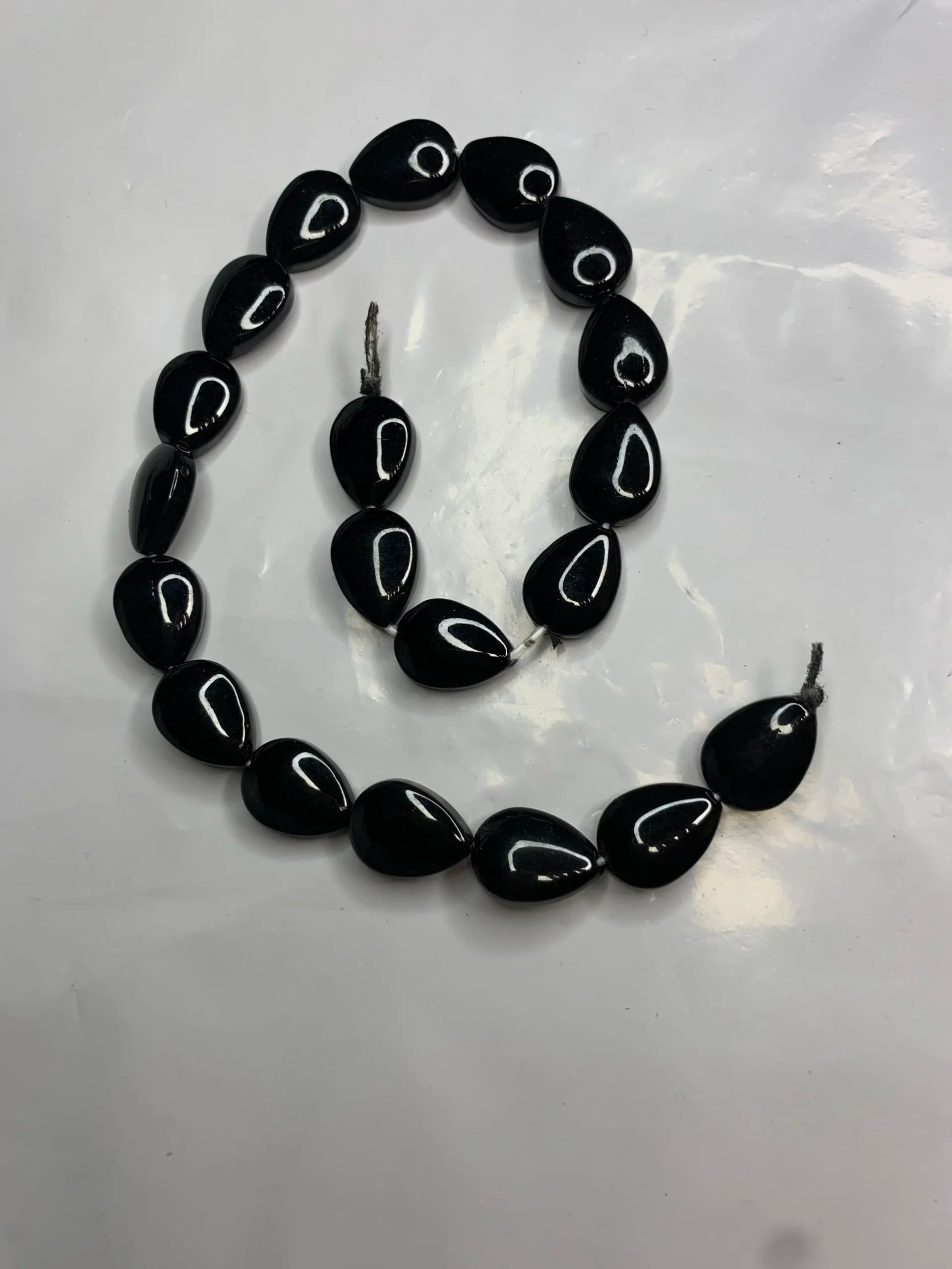 Black-Flat Drop Beads (20Pcs)