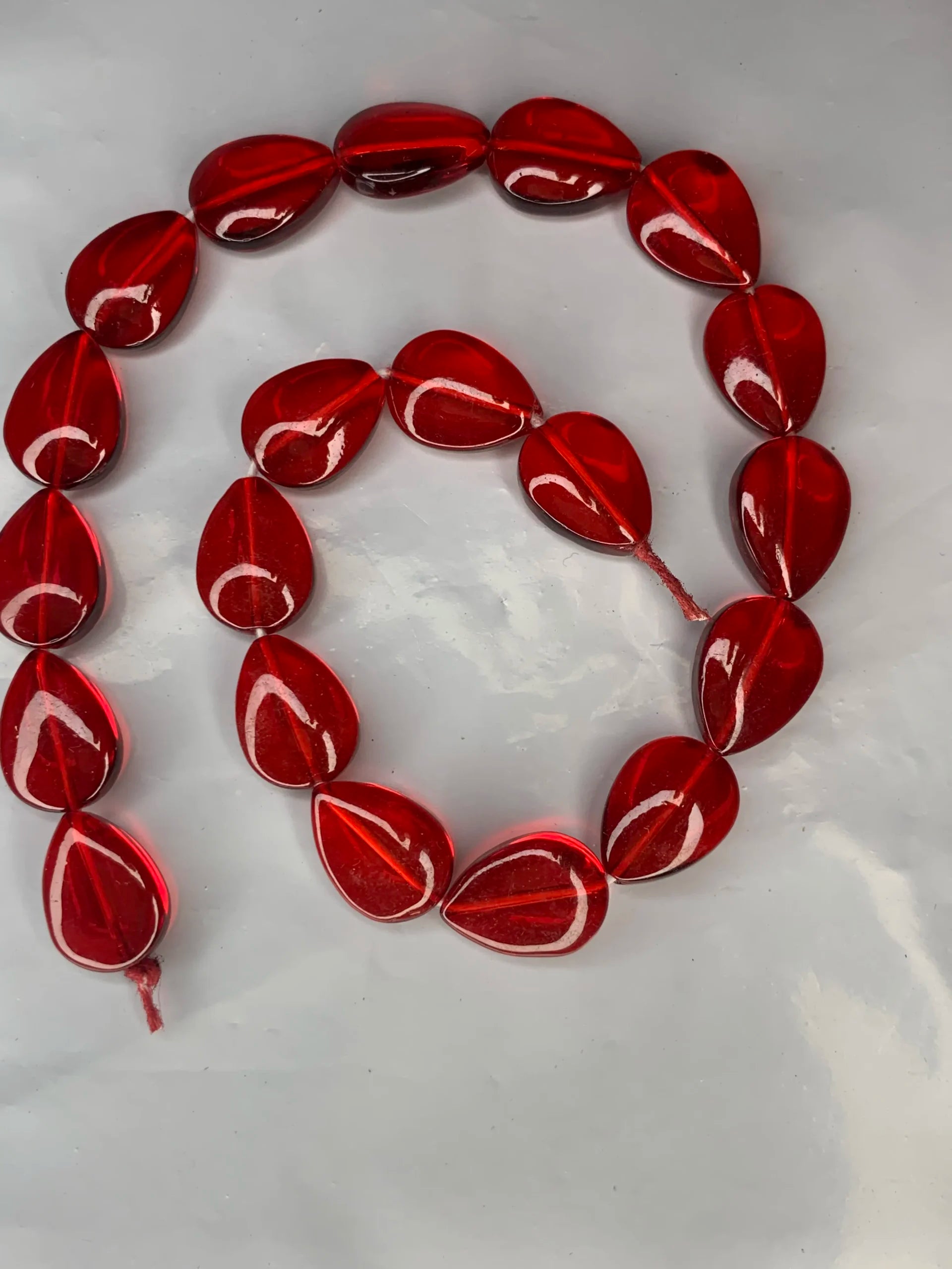 Red-Flat Drop Beads (20Pcs)