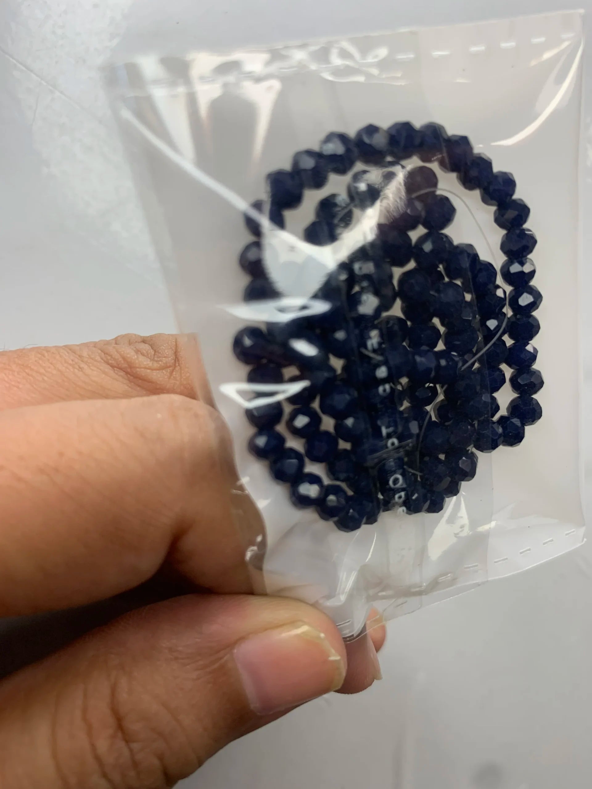 4mm-DarkBlue Matte Pearl (One-String)