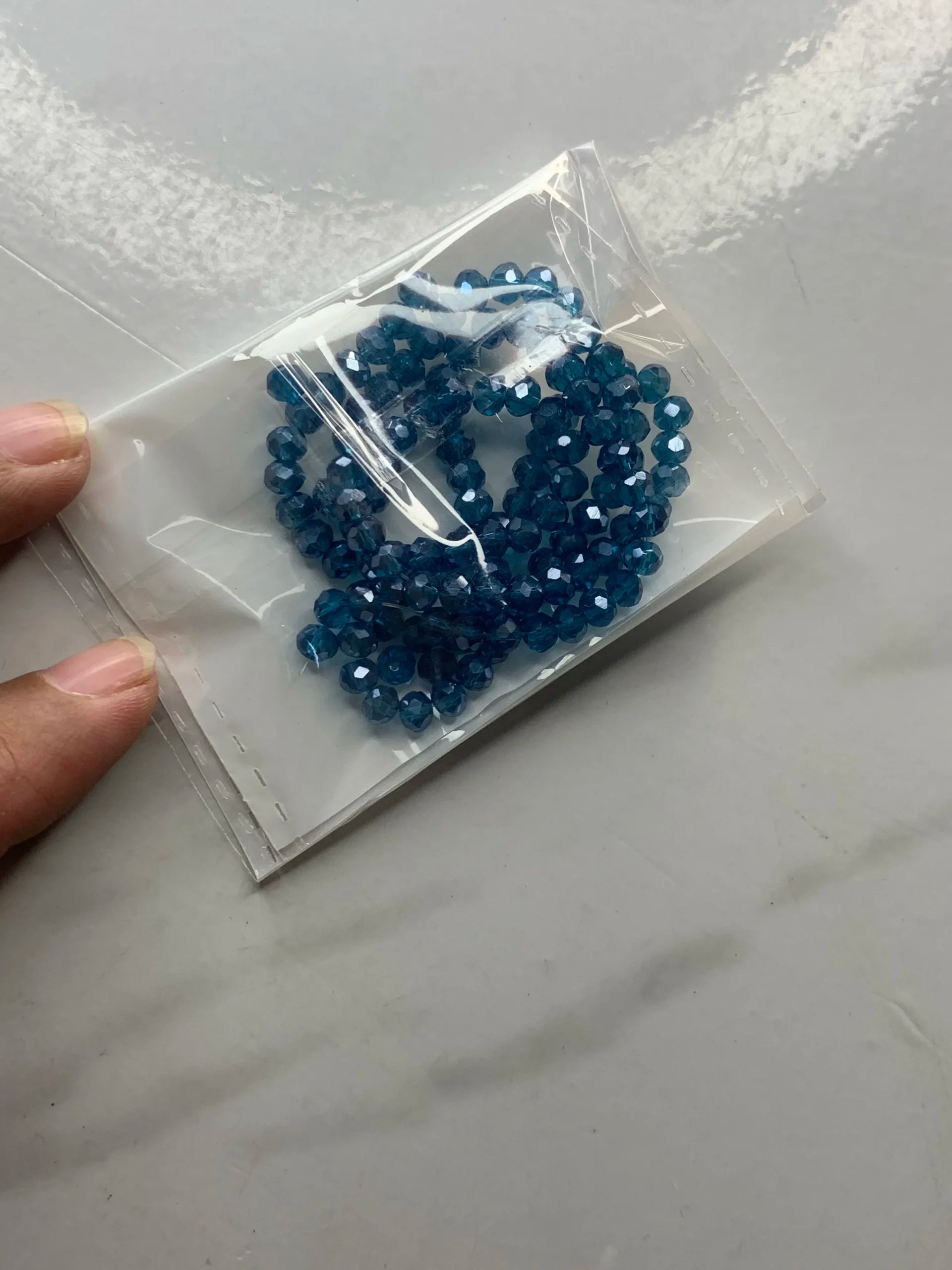 4mm-Blue Crystal (One-String)