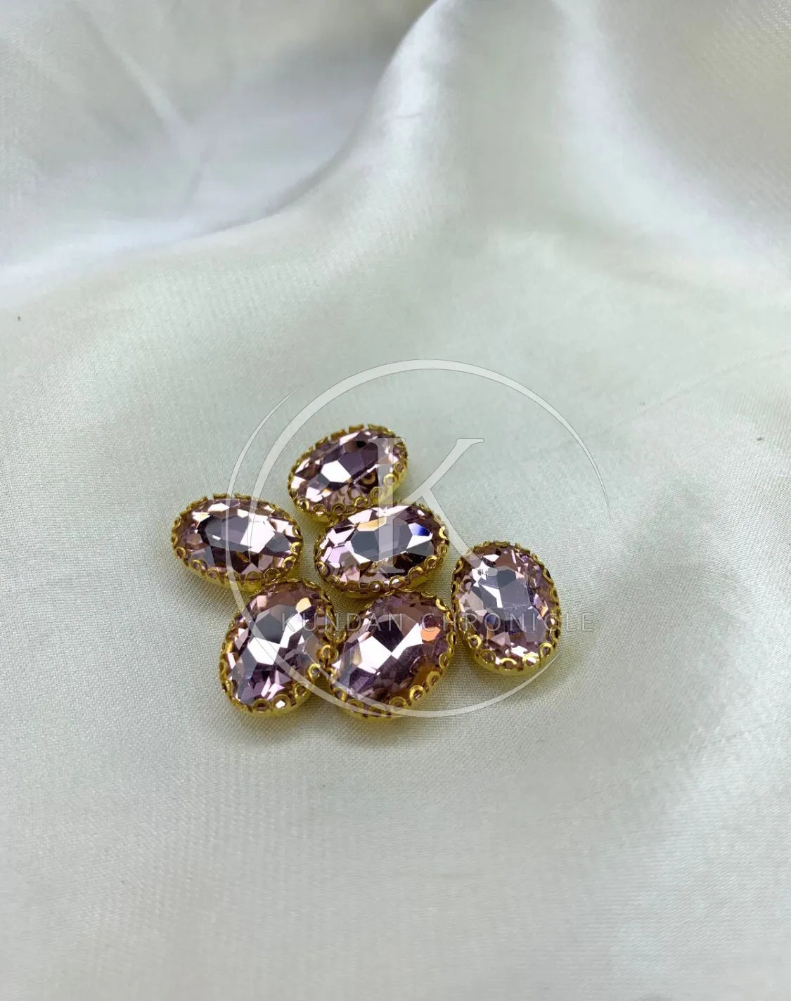 Pink Oval-Stone Golden Base Medium ( 6Pcs )