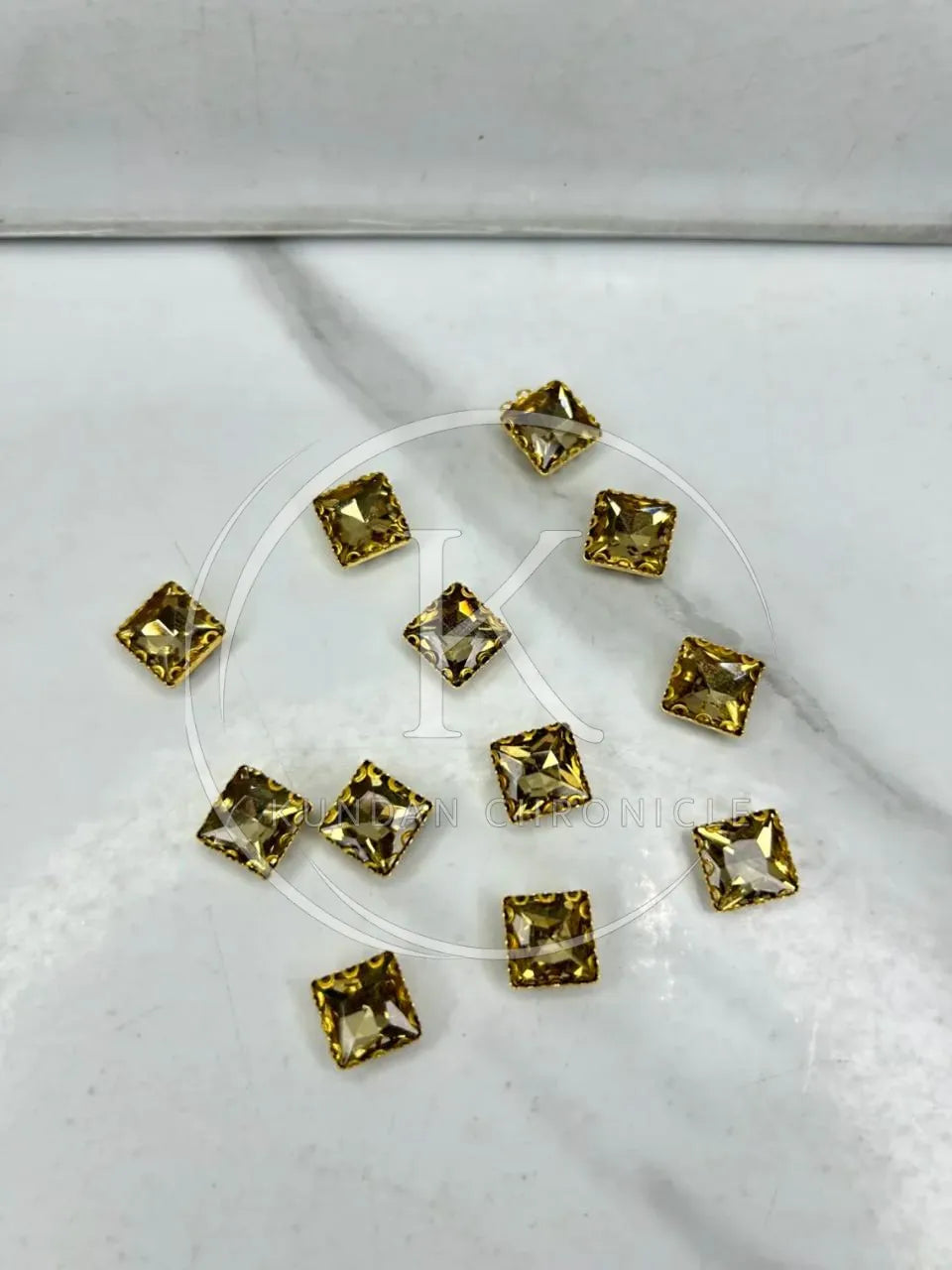 Champagne Square-Stone Small (12Pcs)