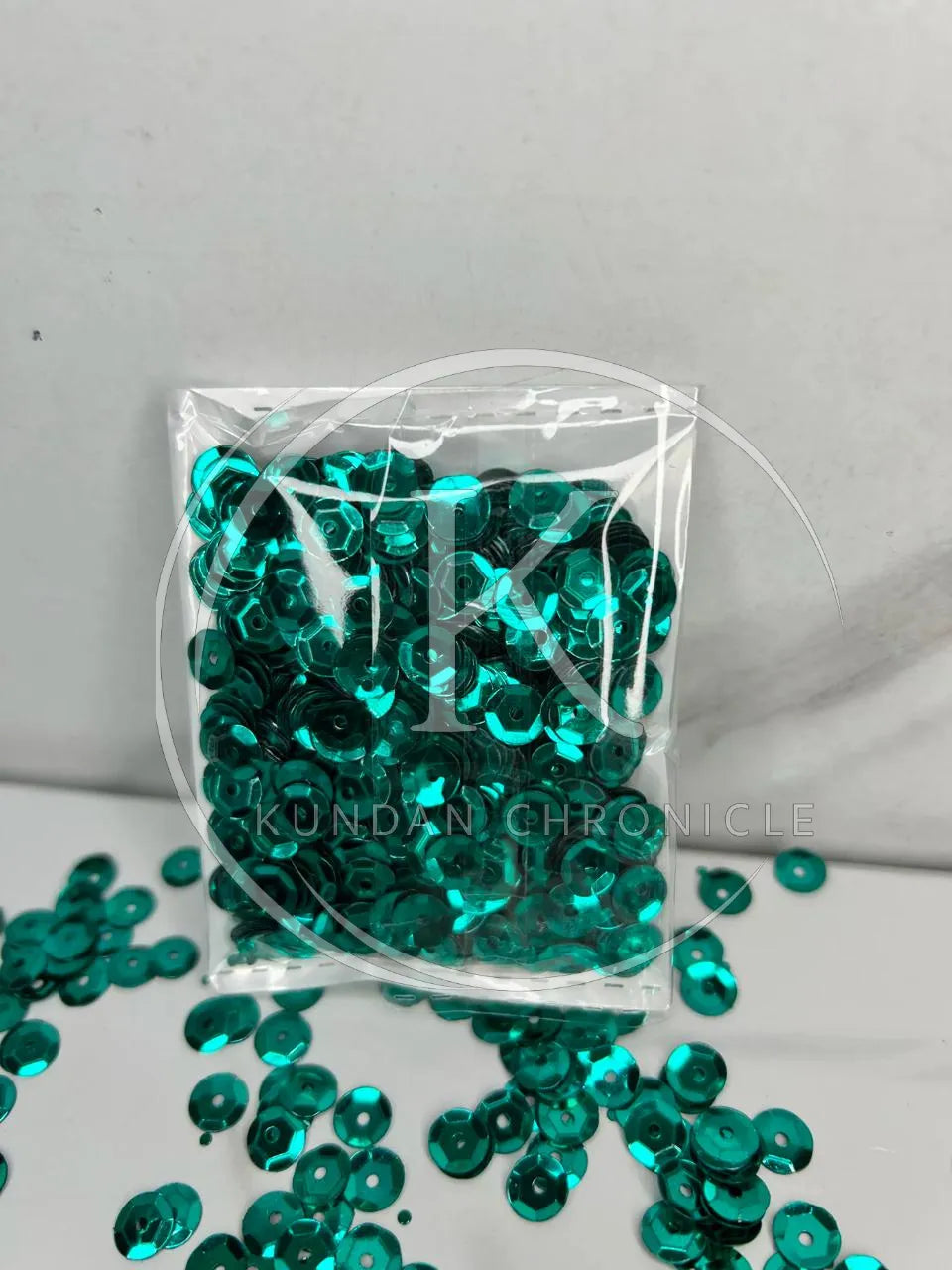 Apple Green Gloss Bowl Sequins (6mm)-10G