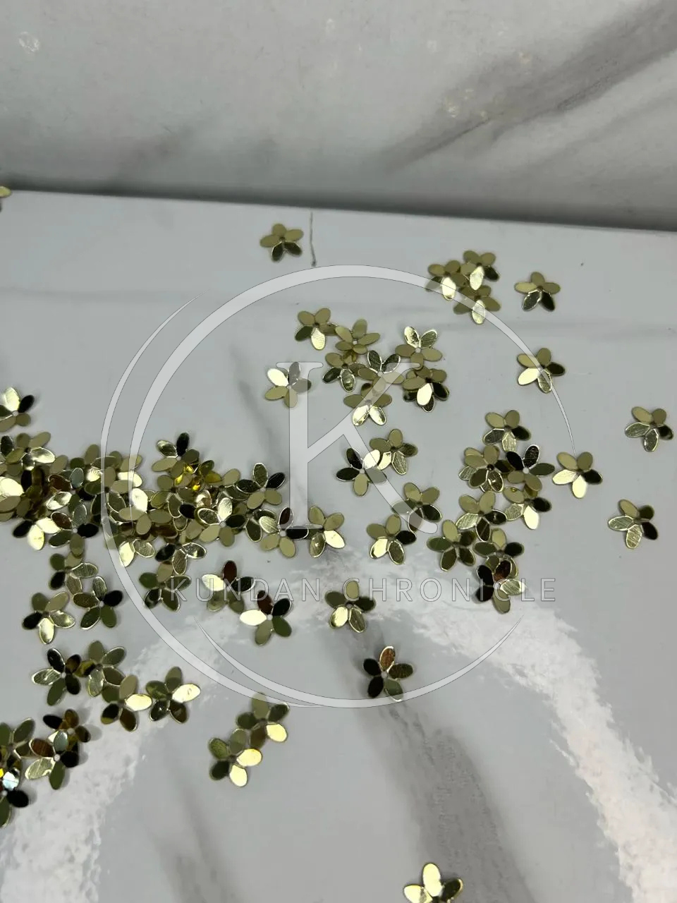 Flower Sequins Gold-10G