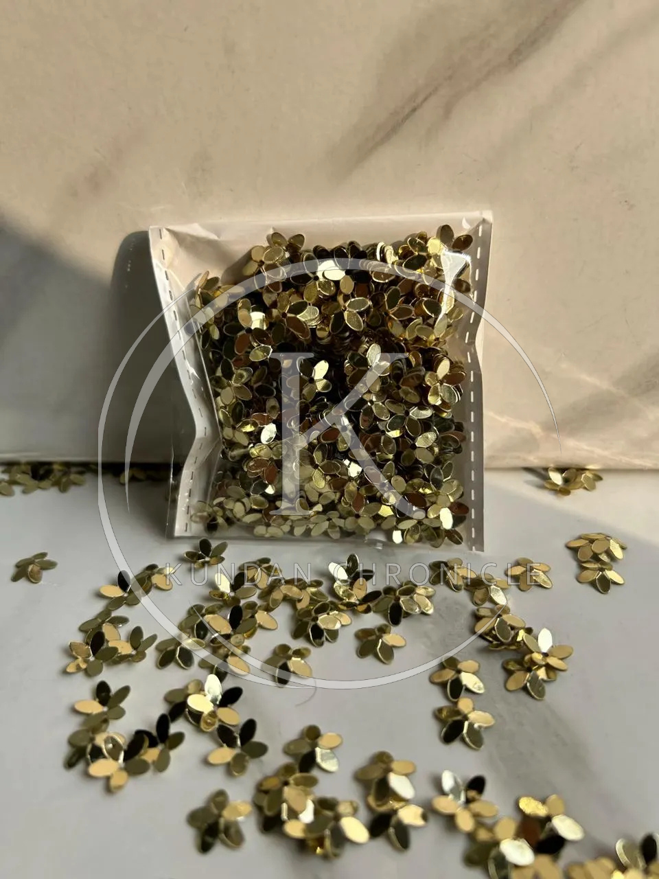Flower Sequins Gold-10G