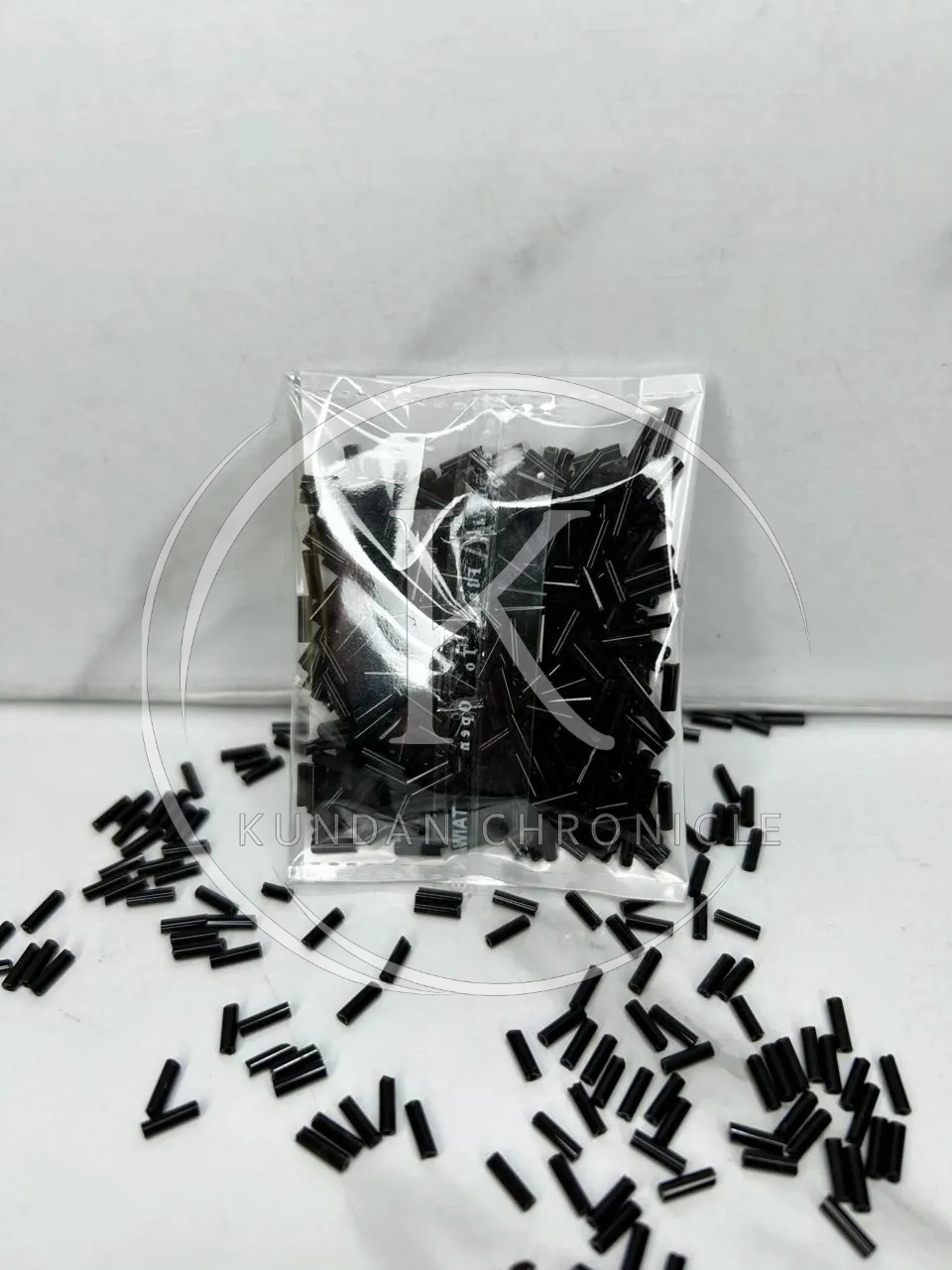 Pipes-Beeds Pack Black Small-25G