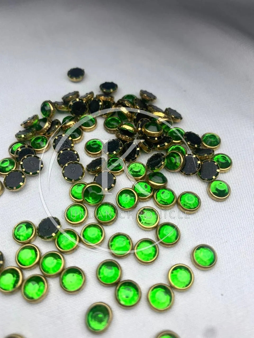 Green-Big Round Kundan-6mm (10G)