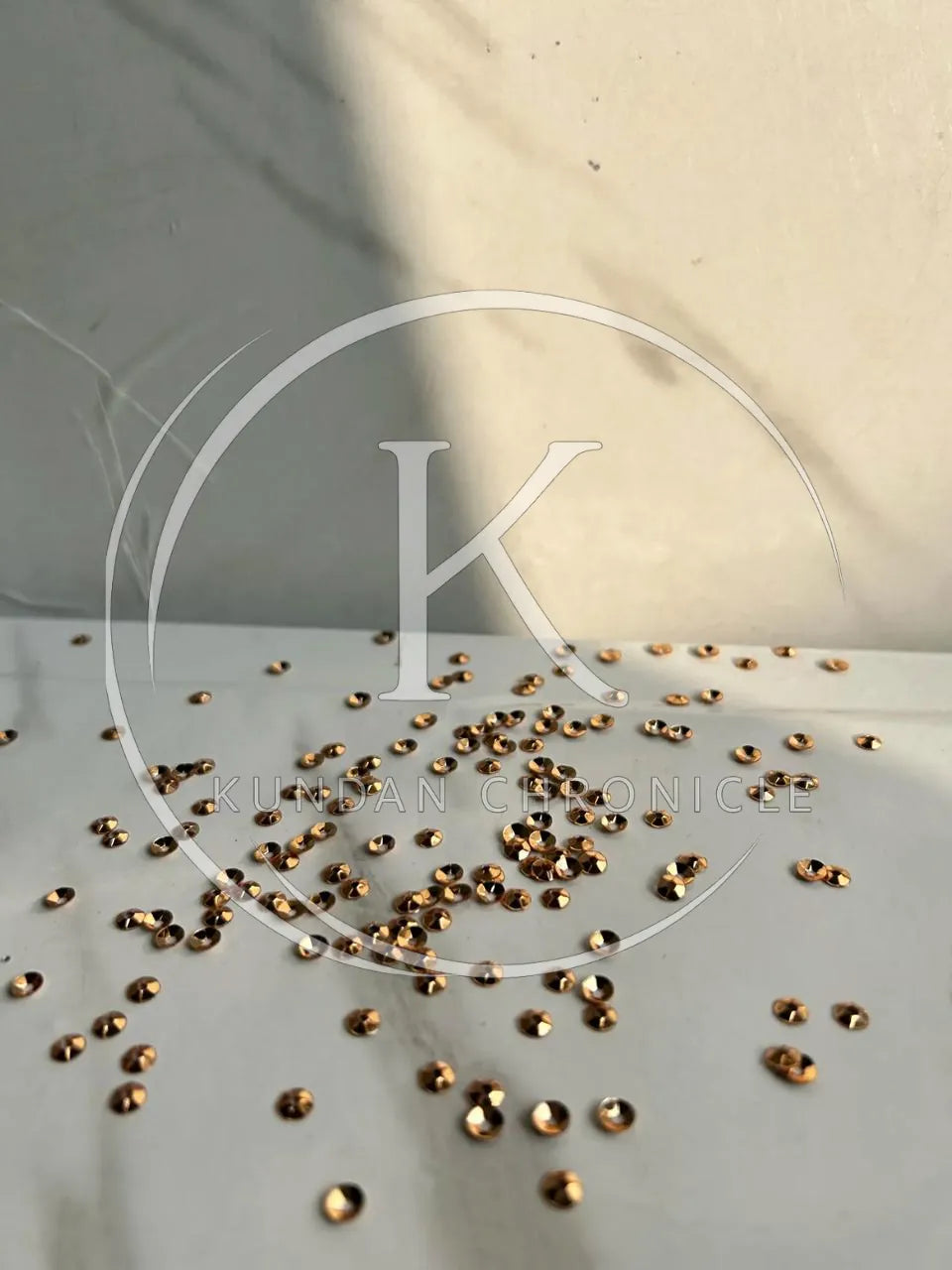 Golden Round-Bowl Sequins Small (10G)