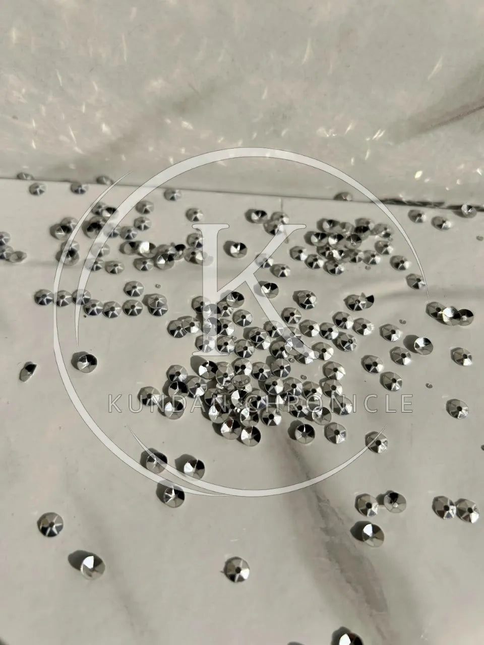 Silver Round-Bowl Sequins Small (10G)