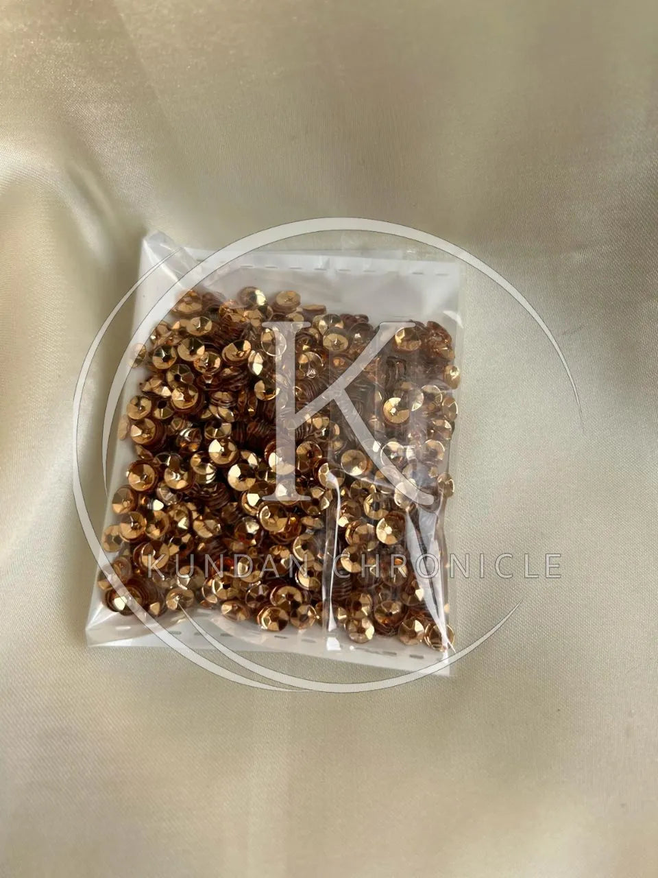 Golden Round-Bowl Sequins Small (10G)