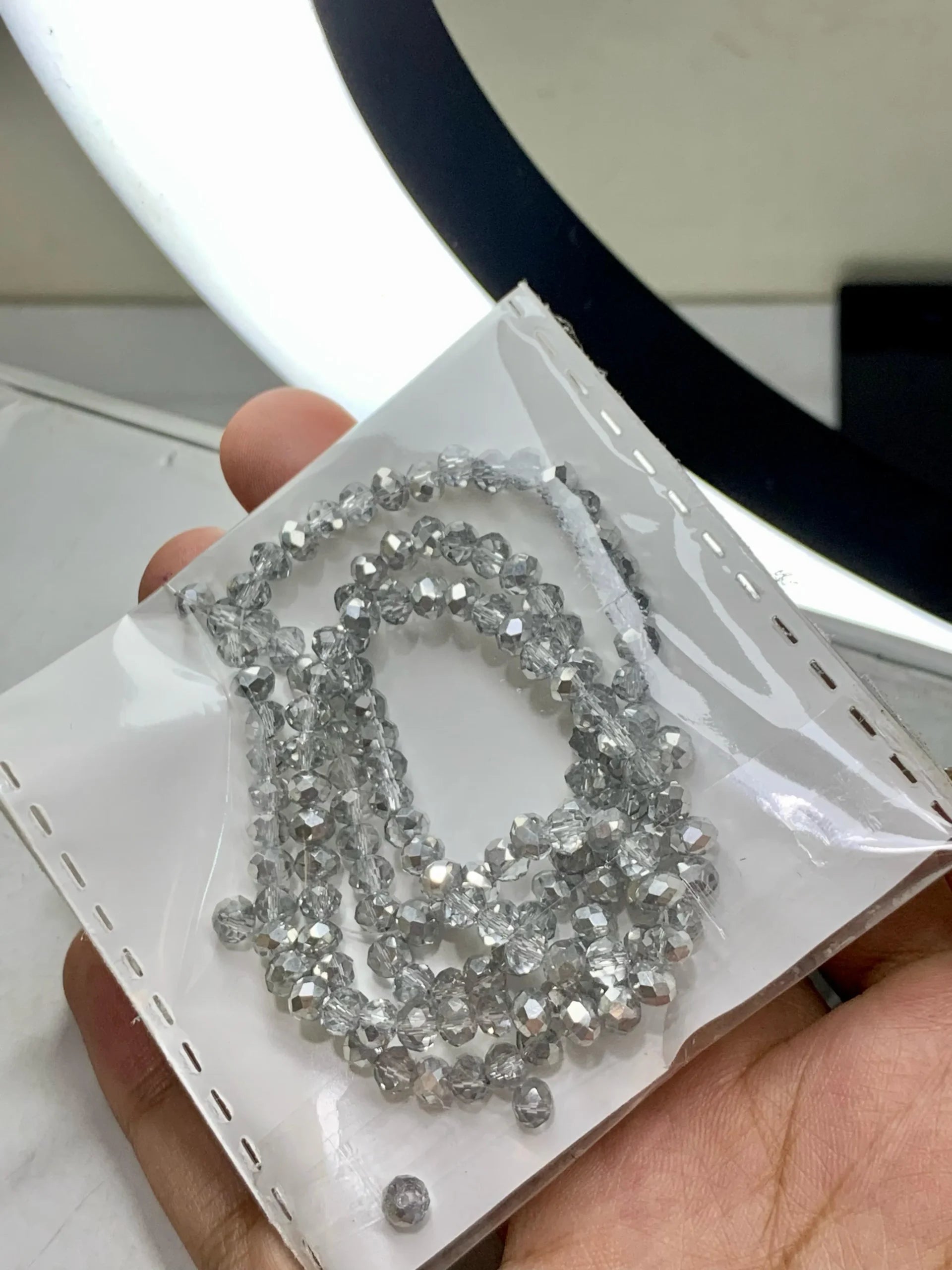 4mm-Silver Crystal (One-String)