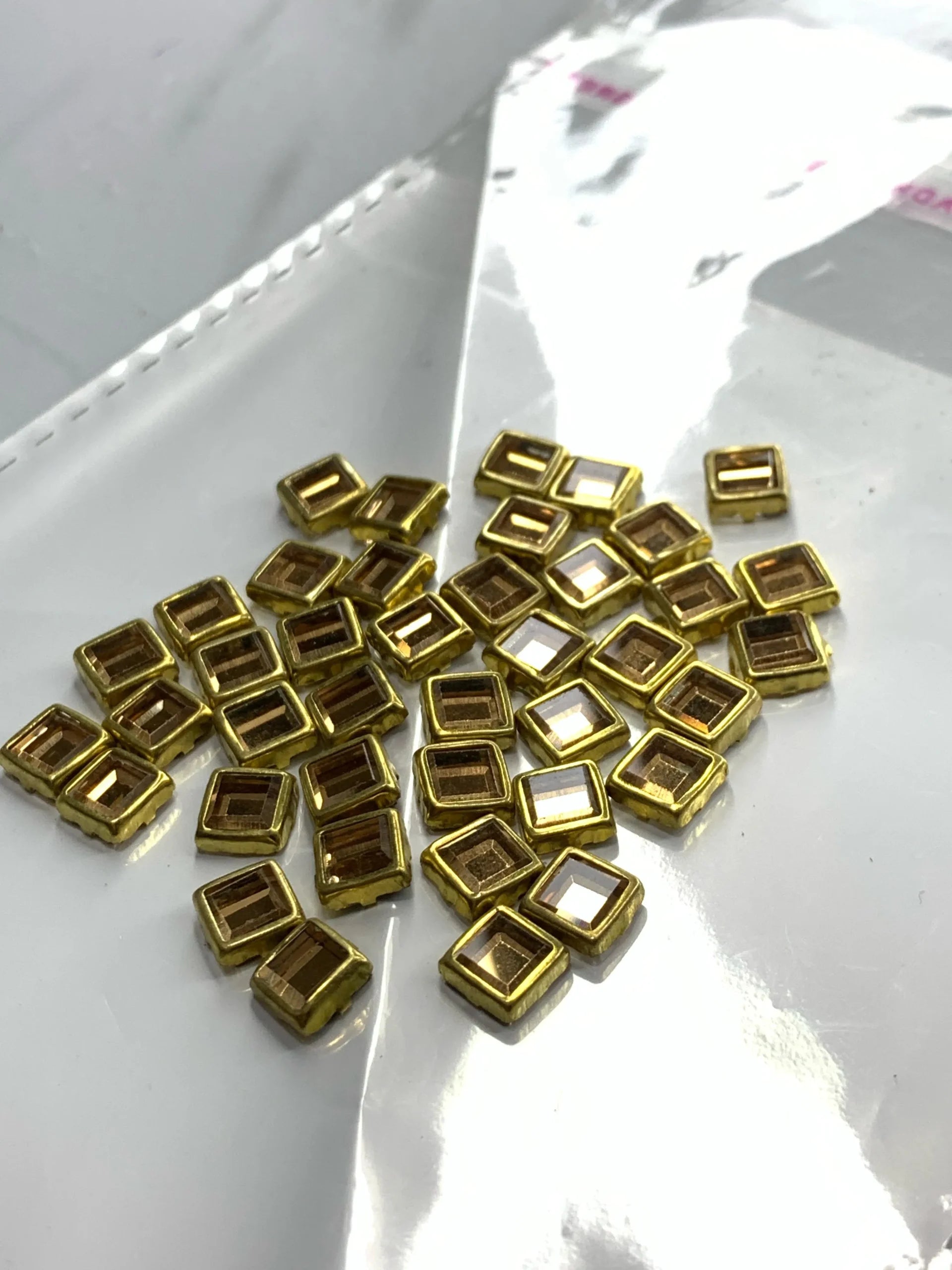 Golden-Square Kundan 6/6 (10G)