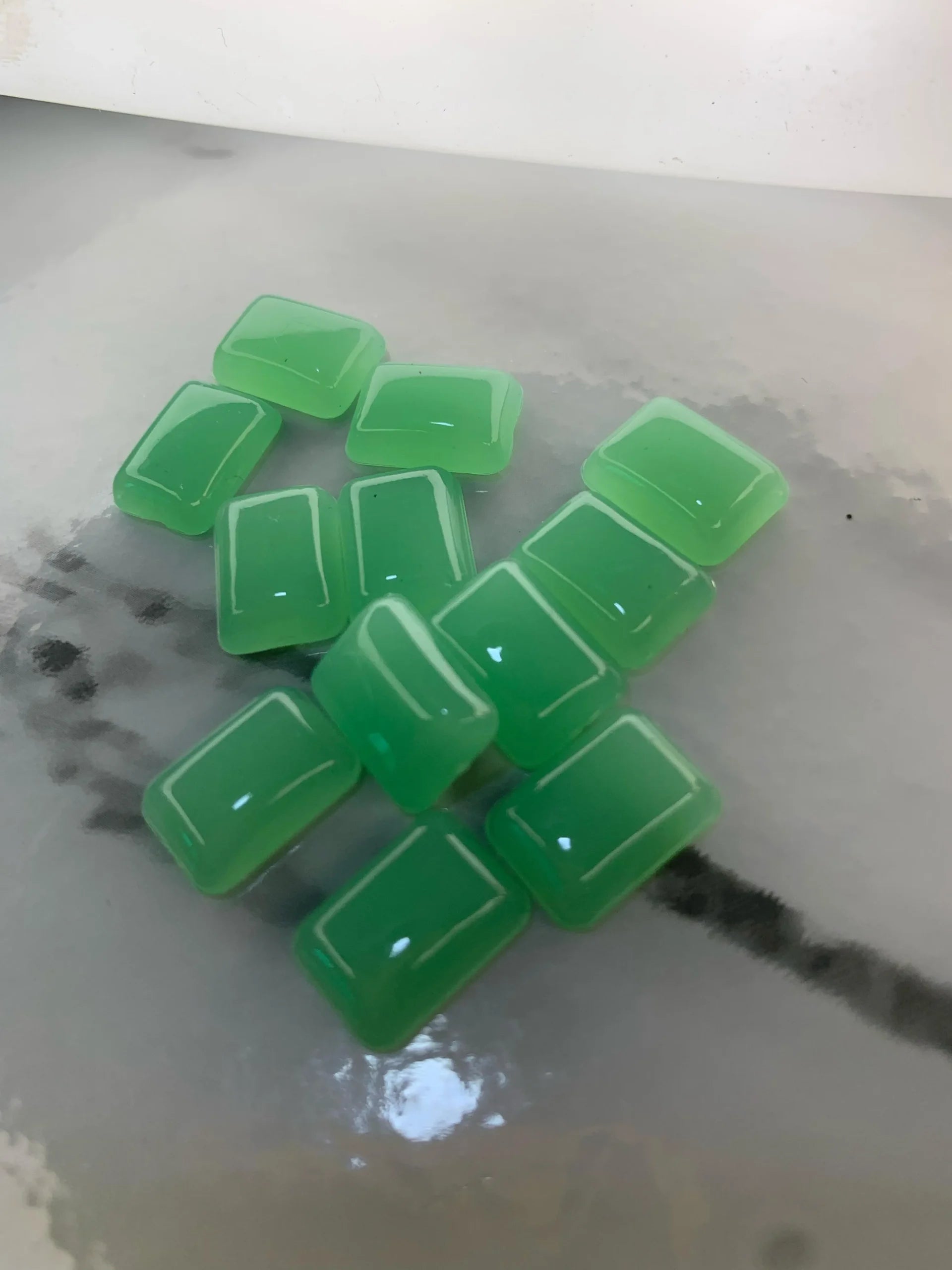 Pastel green (High Quality Plastic Stone) -12Pcs