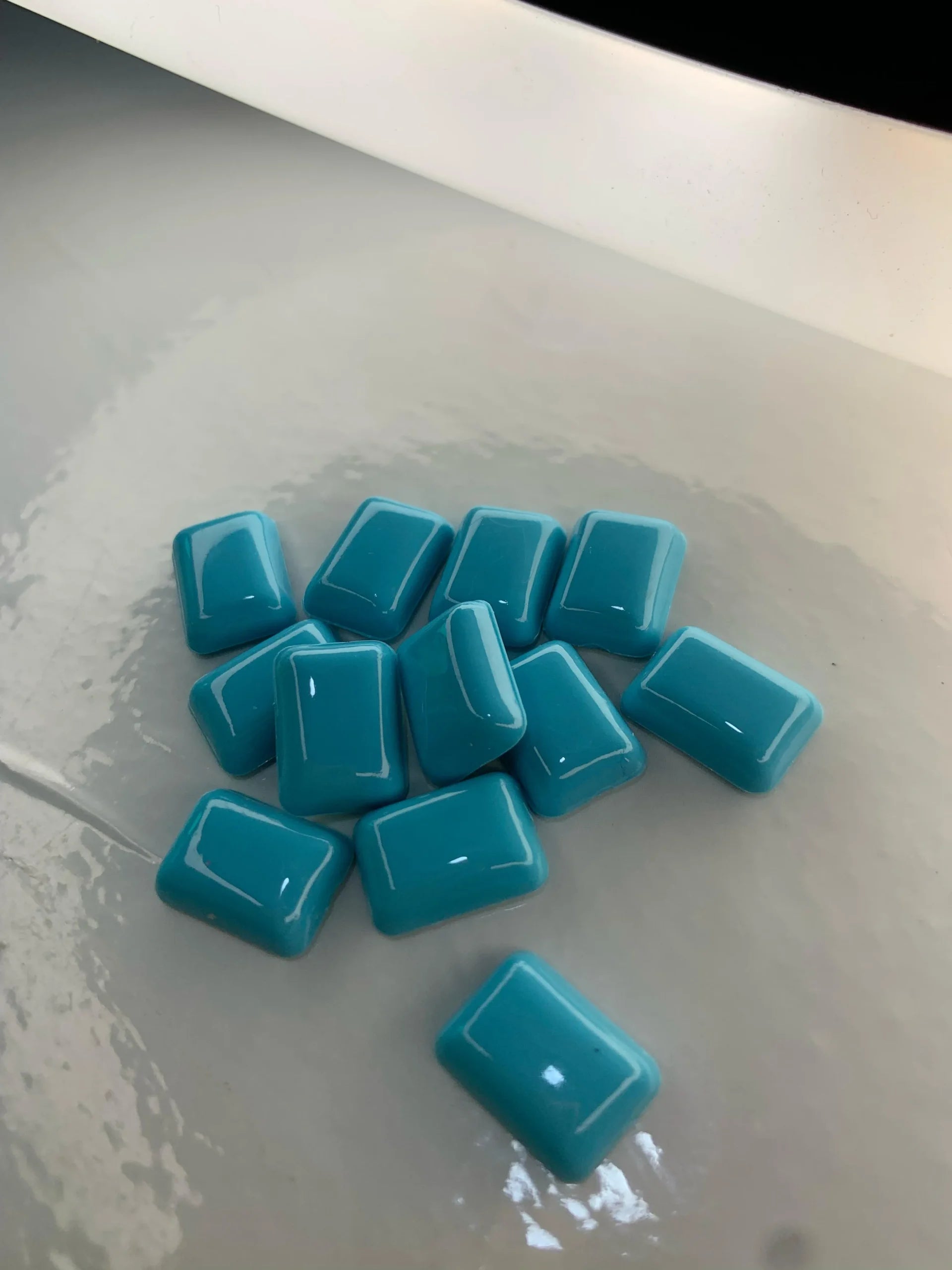 Sky blue( High Quality Plastic Stone)-12Pcs
