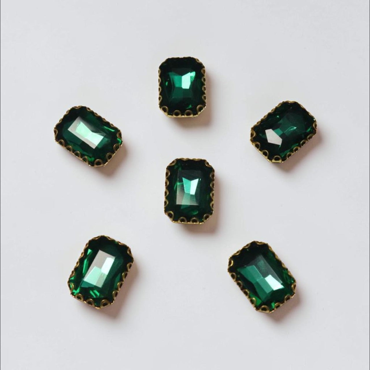 Mongia Green Rectangular Stone Medium-6 Pcs
