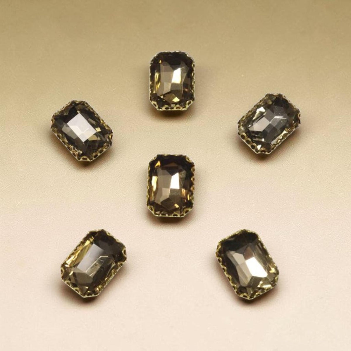 Champagne Rectangular Stone Medium-6 Pcs