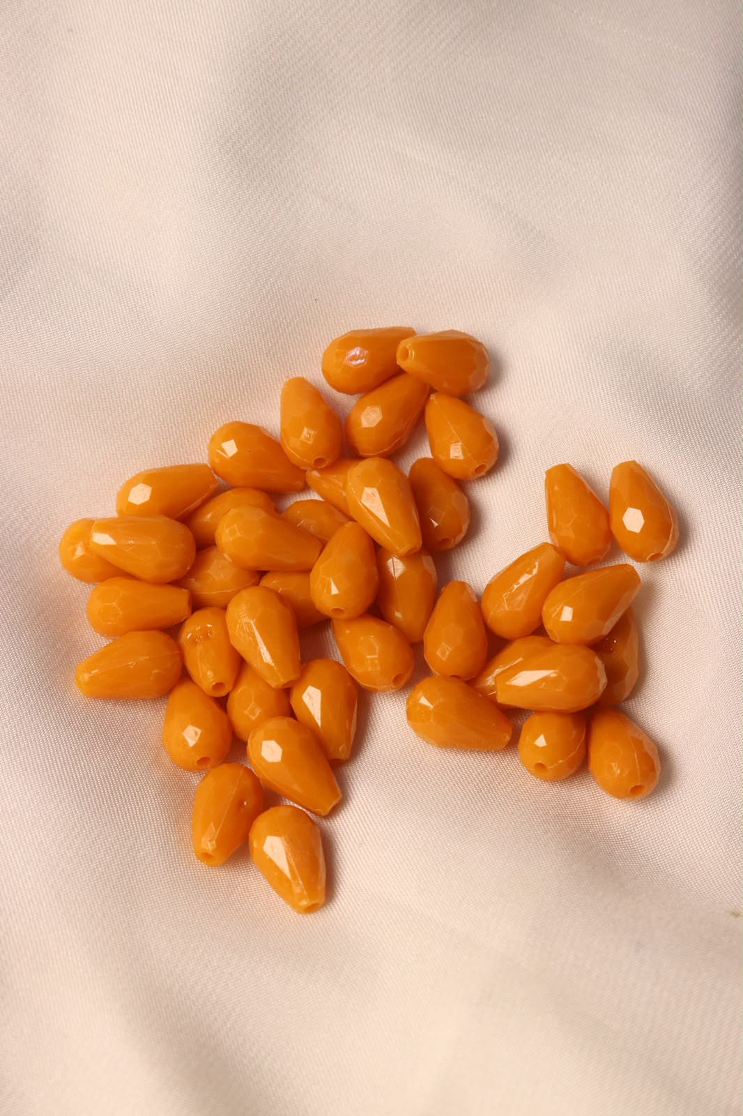 Plastic Big Drop Beads-100G