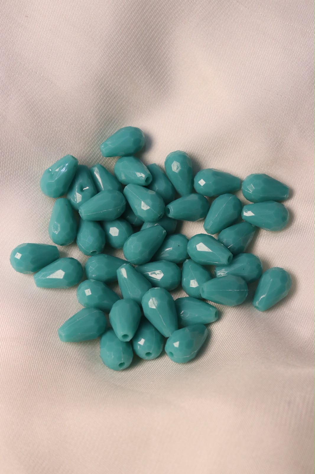 Plastic Big Drop Beads-100G