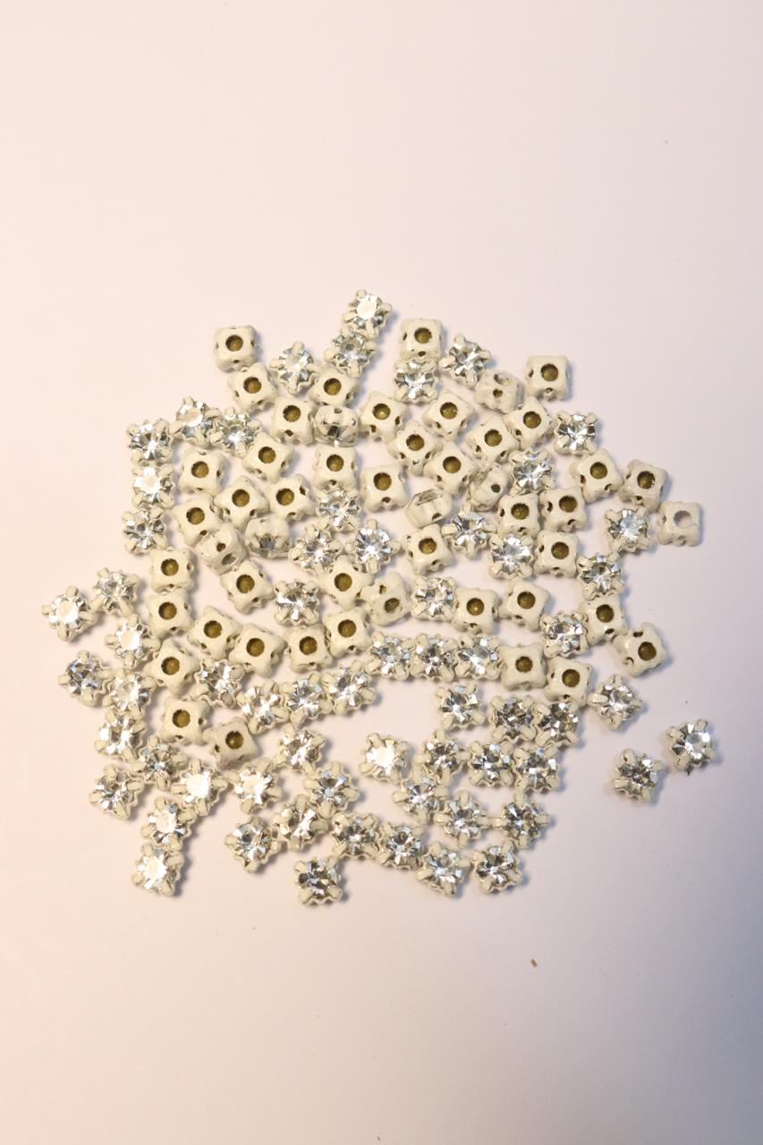 Medium Silver/White Koli Nug